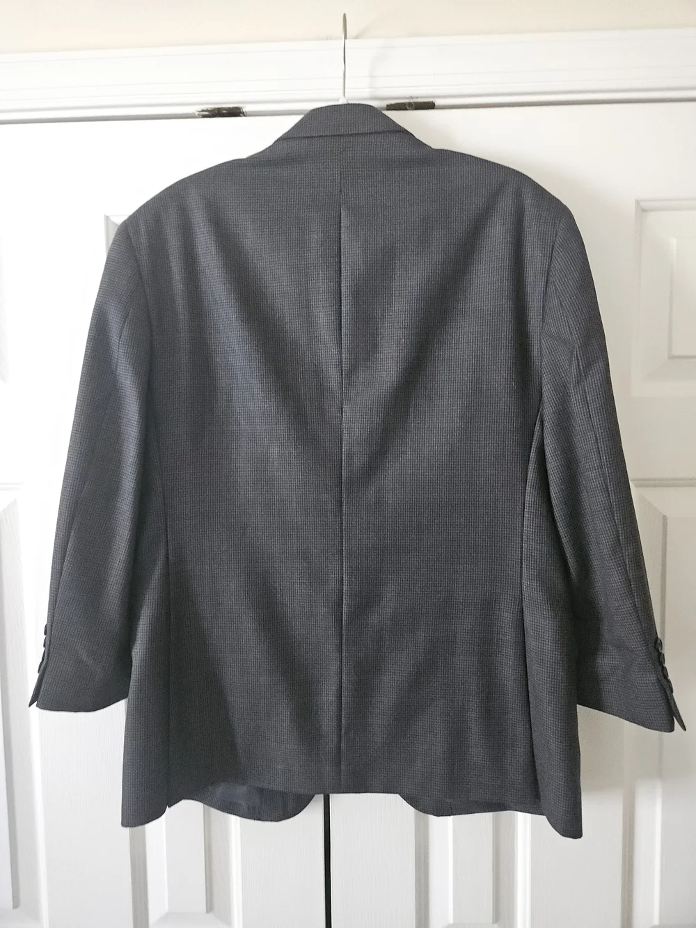 Jos. A. Bank Men's Gray Houndstooth Wool  2-Button Blazer 40S, Executive.